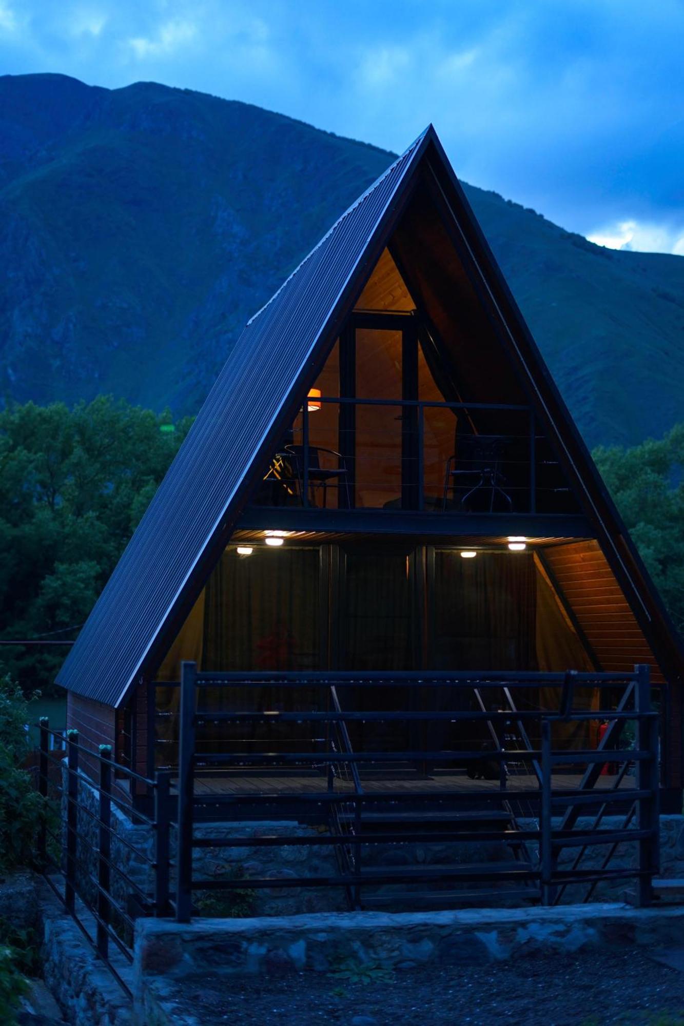 Savalley Kazbegi Ngoại thất bức ảnh